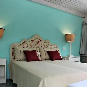 Les Oliviers Porto Azzurro
